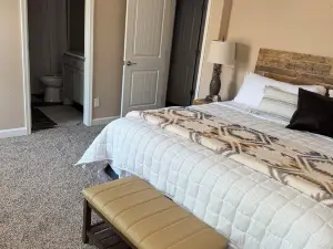 Delightful 3-bedroom house with AC in San Tan Valley