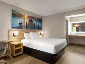 Days Inn by Wyndham Apopka/Orlando