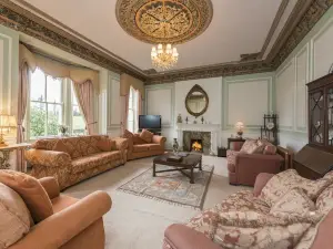 Banoge House