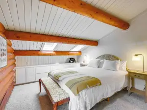 Japatul House-Log Mansion w Pool, HotTub, Disc Golf-Check Google 5 Star Reviews!
