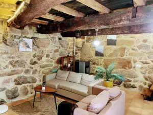 Charming Tourém Retreat 3 Bedroom House with Stunning Views