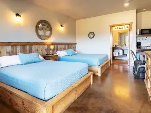 The Woods Lodging