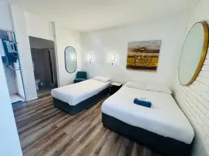 Mayfield Motel