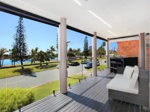 10 Harbour Parade