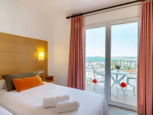 Hotel & Diving les Illes
