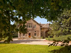 โรงแรม Château de Joyeux - Gîtes