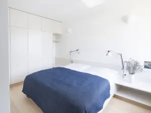 Schickes Apartment in Denkmalgeschütztem Haus in Seenähe