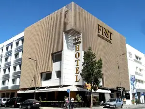 โรงแรมสวีตส์ครั้งแรก