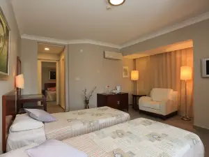 Summer Otel