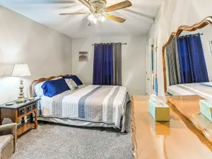 Kentucky Lake Retreat Near Marina & Launch!
