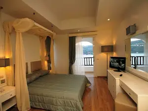 Mirini Hotel