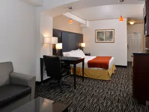 Holiday Inn Express & Suites TACOMA SOUTH - LAKEWOOD by IHG