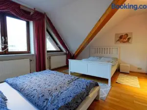 Große, Helle Wohnung für Bis zu 6 Personen