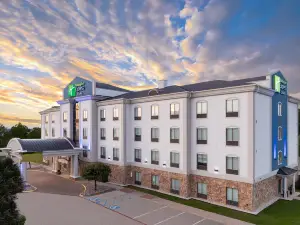 Holiday Inn Express & Suites DENTON NORTH by IHG