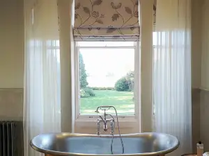 Cleatham Hall