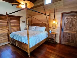 Incredible Beach House with Stunning Views in Laie, Hawaii