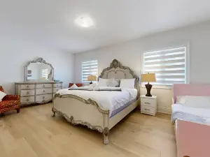 Private 5-Bedroom Caledon Home Comfort, Style, and Nature!