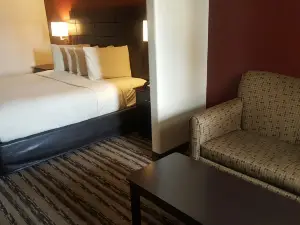 Red Roof Inn & Suites Houston - Humble/ IAH Airport