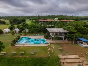 Starling River Resort