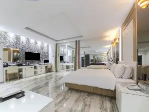 Gwangju Cheomdan Ferrari Hotel