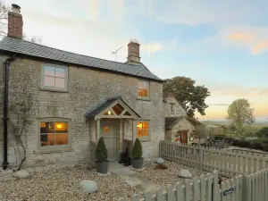 The Feathered Nest Inn