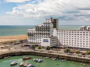 The Grand Burstin Hotel