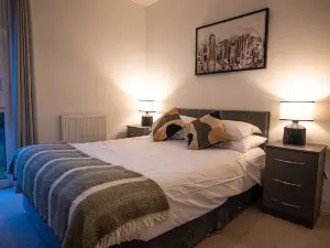 Fabulous 2 Bedroom Apartment in Crawley