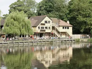 Premier Inn Maidstone (Sandling)