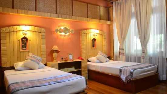 Kaday Aung Hotel