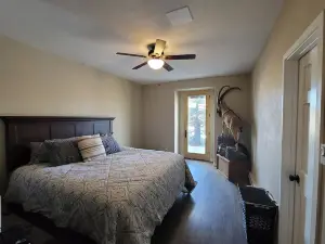 Centrally Located Guest House only 25 mins to ski resorts and hot Springs
