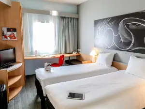 ibis Orange Sud