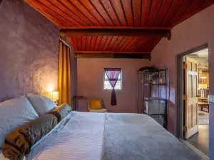 Ny Loft Vibe Hiker Basecamp Silver City 1 Bedroom Home