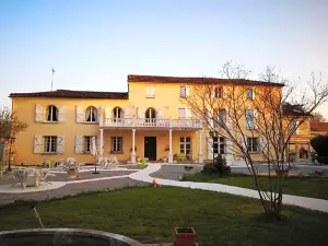 Le Clos des Cèdres b&b