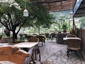 Hostal Villa Verde-Adults Only
