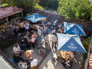 The Crown & Kitchen