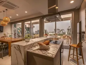 HOUZE Stay & Residences by AVA