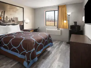 Super 8 by Wyndham Mentor/Cleveland Area