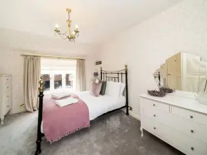 Thrums Cottage - A Writer's Retreat