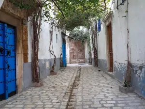 Independent Villa with Private Pool, Covered Parking