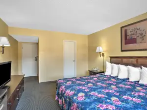 Days Inn by Wyndham Auburn/Finger Lakes Region