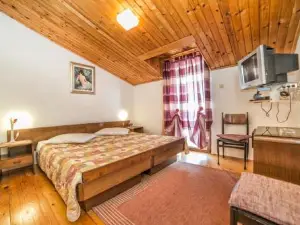 Apartments and Rooms Ana Pomer 217