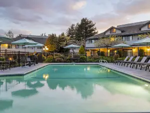 Seacliff Inn Aptos, Tapestry Collection by Hilton