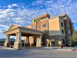 Holiday Inn Express & Suites TRUTH OR CONSEQUENCES by IHG