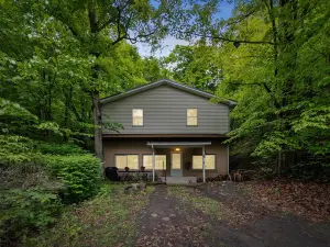 Peaceful Lakefront Getaway On Cayuga Lake 4 Bedroom Cottage