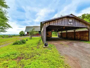 Secluded Oxford Cabin on 75 Acres: Sunset Views!