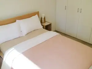 Cozy Minimalist 1 Br Apt near Hornsby mall & trains