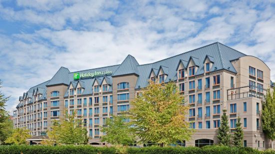 Holiday Inn North Vancouver, an IHG Hotel