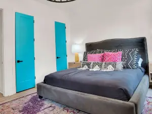Charming Boho Barndo @ Soldier Creek off Texoma