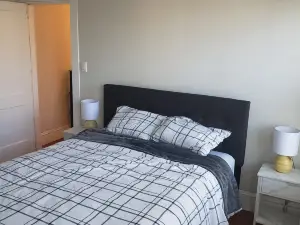 Bright and cozy 3 bedroom apartment in Chicopee with AC, WiFi. Enjoy your stay