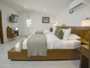 Roaring River Resort